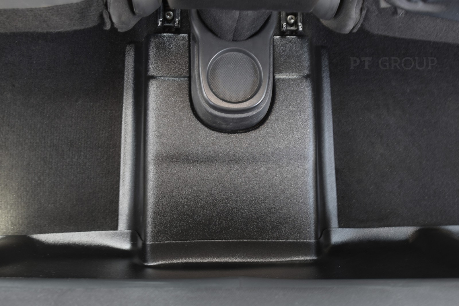 Накладки на ковролин заднего ряда (2 шт) (ABS) Рено Дастер